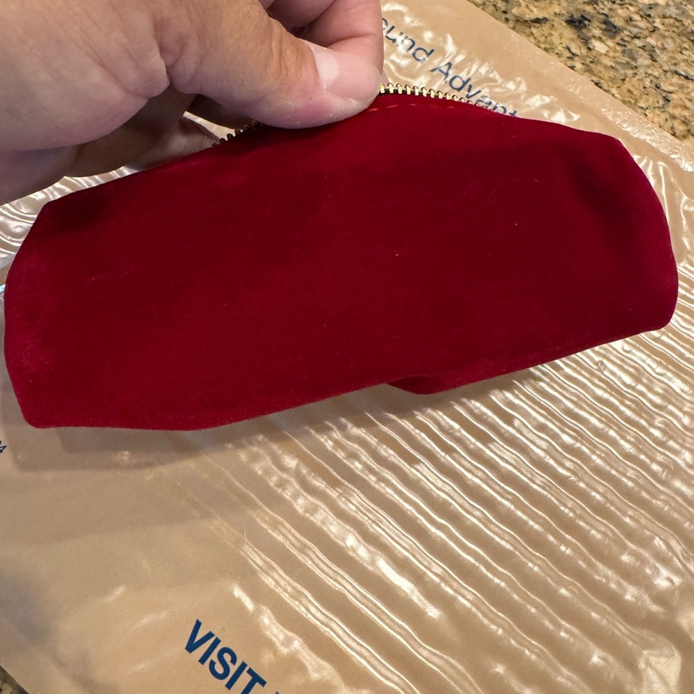 YSL Yves Saint Laurent Beauty Velvet Makeup Small Lip Bag ~ Burgundy - Picture 3 of 3